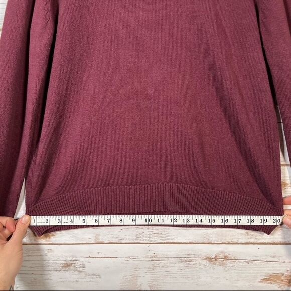 🎇izod V Neck Fieldhouse Solid Gauge Maroon Pull Over Sweater SZ Medium - Picture 5 of 9